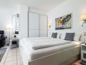 21224625-Ferienwohnung-2-Lübeck-300x225-1