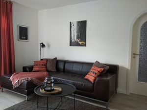 23081661-Ferienwohnung-2-Lügde-300x225-0