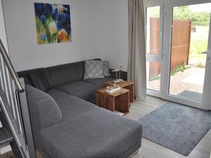 22807823-Ferienwohnung-6-Lütow-300x225-2