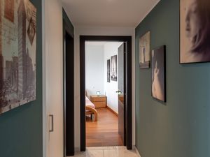 23706415-Ferienwohnung-4-Lugano-300x225-4