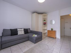 23706948-Ferienwohnung-3-Lugano-300x225-2