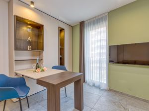 23707391-Ferienwohnung-2-Lugano-300x225-2