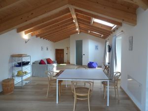 23045343-Ferienwohnung-4-Luino-300x225-3