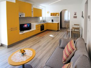 Ferienwohnung für 4 Personen (62 m²) in Luino