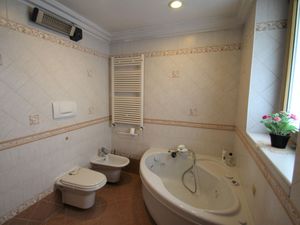 23859057-Ferienwohnung-6-Luino-300x225-4