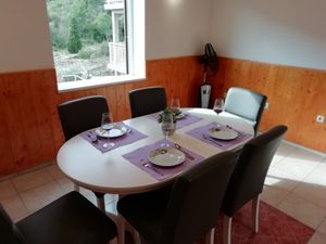 21666457-Ferienwohnung-4-Luka-300x225-3