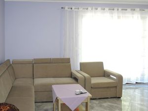 23288719-Ferienwohnung-5-Lukecin-300x225-3