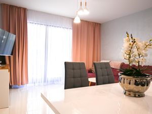 23757215-Ferienwohnung-4-Lukecin-300x225-4