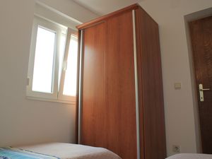 23926296-Ferienwohnung-4-Lukoran-300x225-5