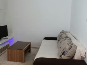 23931290-Ferienwohnung-6-Lukoran-300x225-2