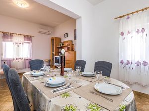 23720482-Ferienwohnung-6-Lukovo Šugarje-300x225-5