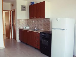 22438849-Ferienwohnung-4-Lumbarda-300x225-5