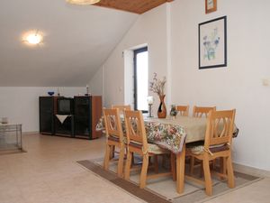 19140499-Ferienwohnung-4-Lumbarda-300x225-5