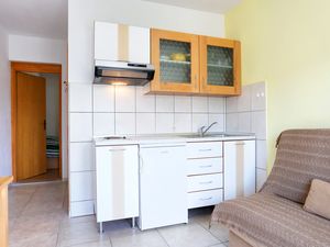 18953281-Ferienwohnung-2-Lumbarda-300x225-4