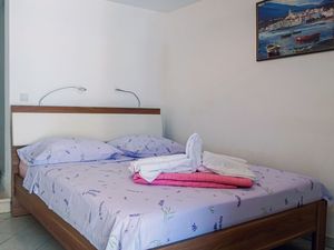 19050769-Ferienwohnung-2-Lumbarda-300x225-3