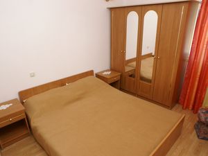 23480294-Ferienwohnung-4-Lumbarda-300x225-3