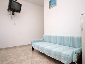 23927726-Ferienwohnung-4-Lumbarda-300x225-1