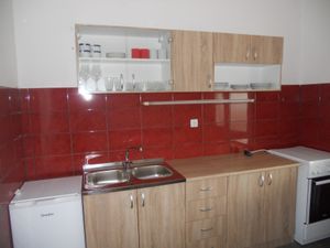 23932991-Ferienwohnung-5-Lumbarda-300x225-4