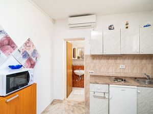 24057429-Ferienwohnung-3-Lumbarda-300x225-3