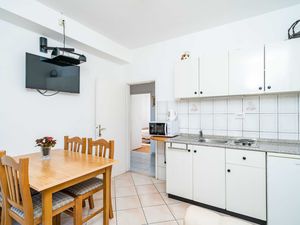 24057434-Ferienwohnung-5-Lumbarda-300x225-1