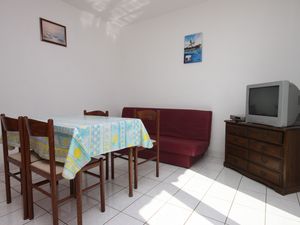 19126817-Ferienwohnung-4-Lun-300x225-2