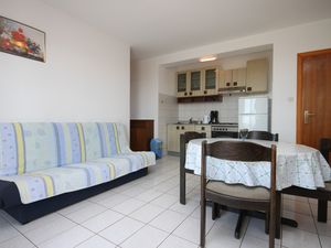 19126813-Ferienwohnung-4-Lun-300x225-3