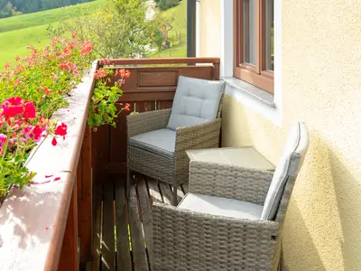Balkon mit schöner Aussicht in die Berge
