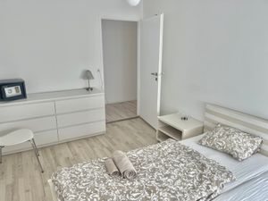 23496713-Ferienwohnung-4-Luzern-300x225-3