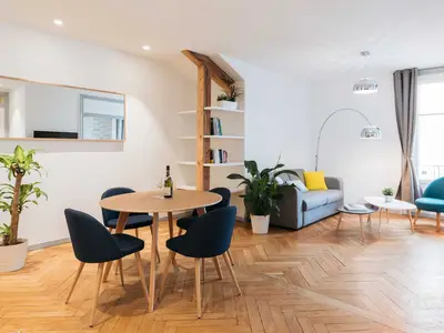 DiningRoom