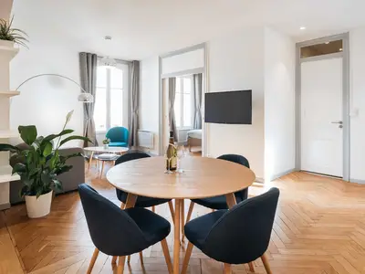 DiningRoom