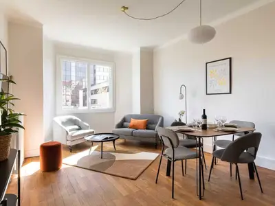 DiningRoom