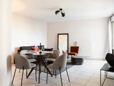 DiningRoom