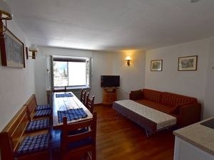 22133959-Ferienwohnung-6-Madonna Di Campiglio-300x225-3