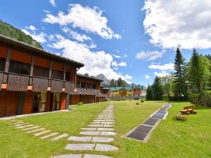 23293801-Ferienwohnung-4-Madonna Di Campiglio-300x225-1