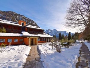 23426682-Ferienwohnung-5-Madonna Di Campiglio-300x225-1