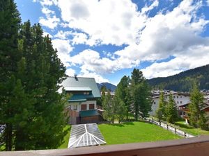 22133919-Ferienwohnung-6-Madonna Di Campiglio-300x225-1