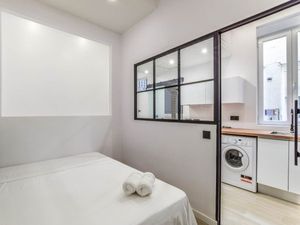 23195105-Ferienwohnung-4-Madrid-300x225-3