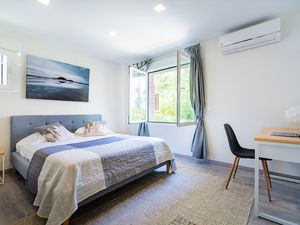 23318544-Ferienwohnung-8-Madrid-300x225-0