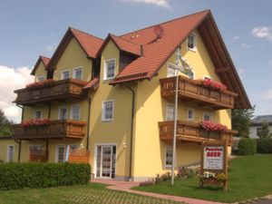 2371504-Ferienwohnung-5-Mähring-300x225-0