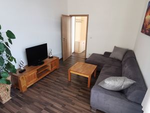 23516282-Ferienwohnung-4-Magdeburg-300x225-1