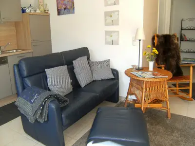 Photo, INSIDE, OUTSIDE