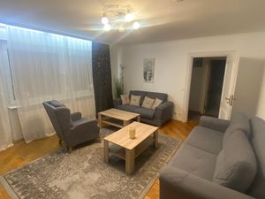 23525107-Ferienwohnung-8-Mainz-300x225-1