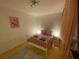 23915258-Ferienwohnung-10-Mainz-300x225-3