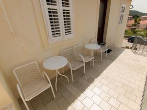 23974379-Ferienwohnung-2-Makarska-300x225-2