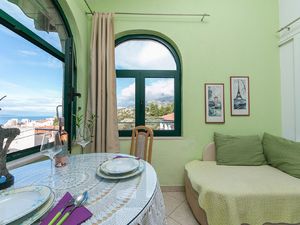 22451271-Ferienwohnung-5-Makarska-300x225-4