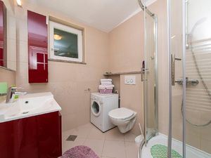 22448159-Ferienwohnung-3-Makarska-300x225-4