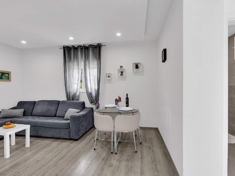 23974390-Ferienwohnung-2-Makarska-800x600-2