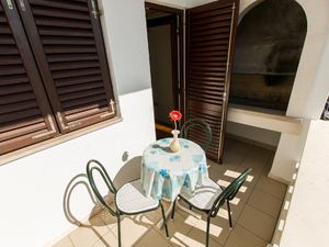 23039941-Ferienwohnung-6-Makarska-300x225-3