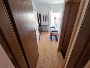 23974373-Ferienwohnung-2-Makarska-300x225-2