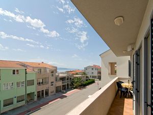 22806749-Ferienwohnung-8-Makarska-300x225-2